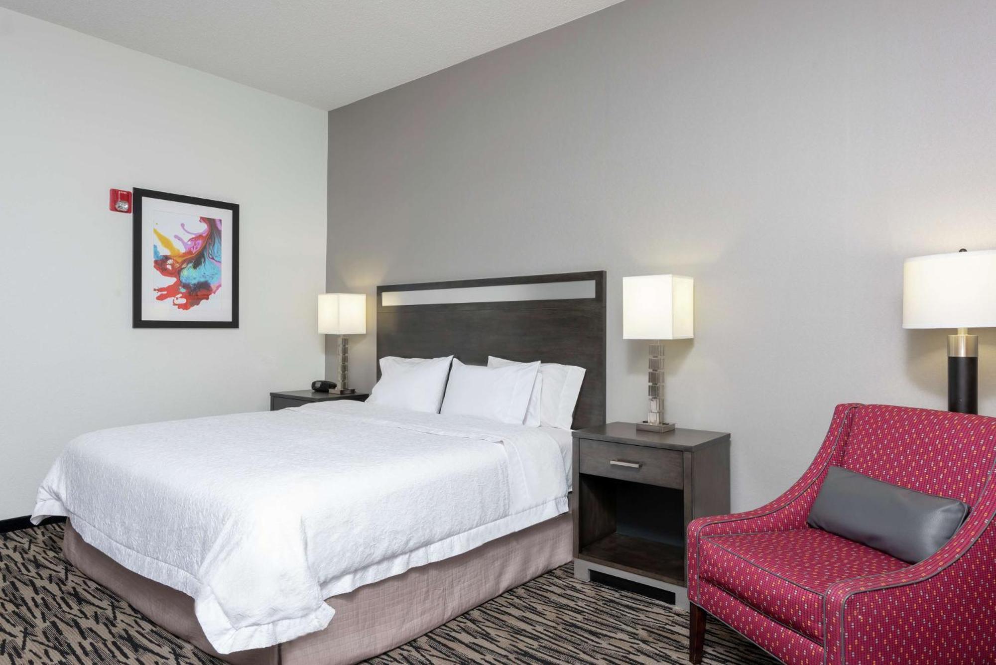 Hampton Akron-south Hotel 3*
