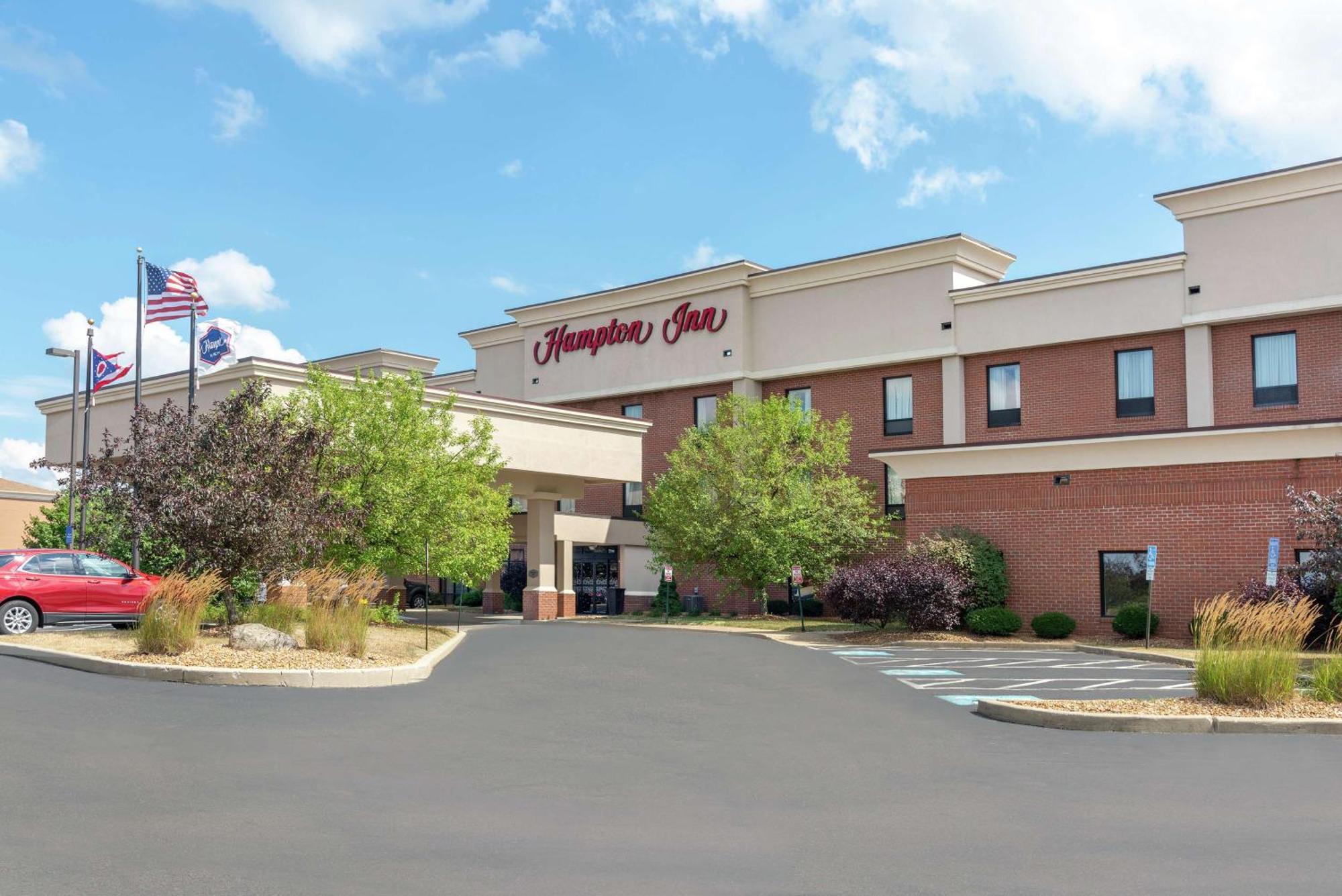 Hampton Akron-south 3*