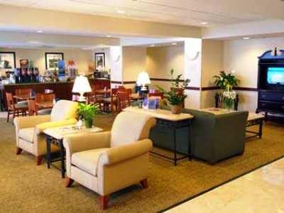 Hampton Akron-south 3*