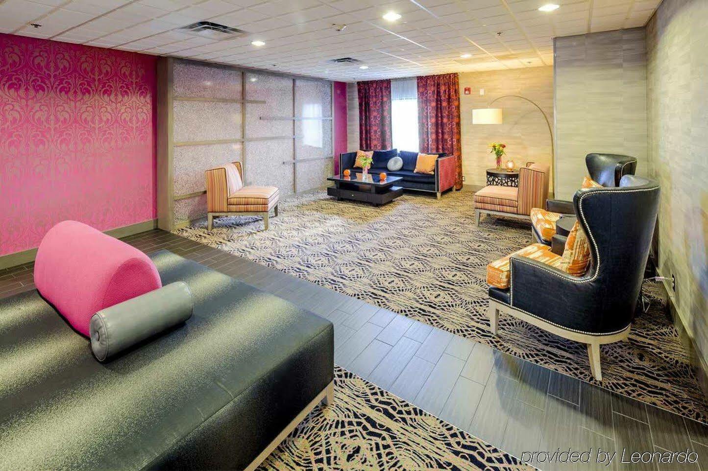 Hampton Akron-south Hotel 3*
